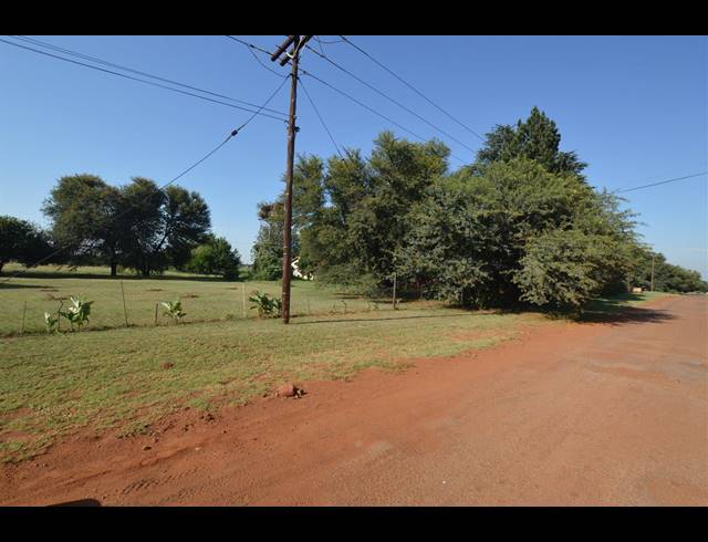 1M² VACANT LAND FOR SALE IN MANTEVREDE